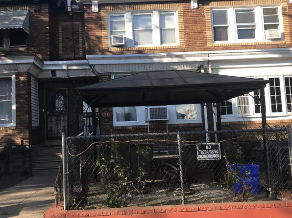 1215 Bridge St, Philadelphia, PA 19124