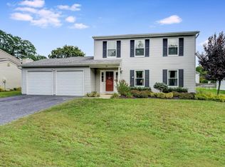 32 Winsted Dr, Howell, NJ 07731