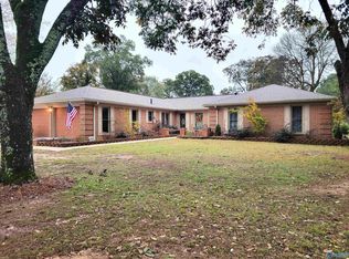 103 Collier Dr, Albertville, AL 35951