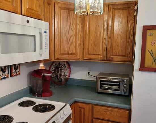 3rd image of 407 E Lawn Ave