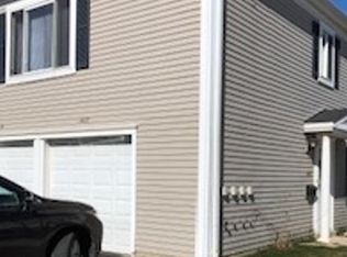 1417 Cove Dr #202-D, Prospect Heights, IL 60070