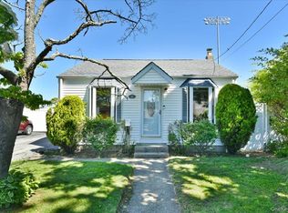 11 Glenda Drive, West Babylon, NY 11704