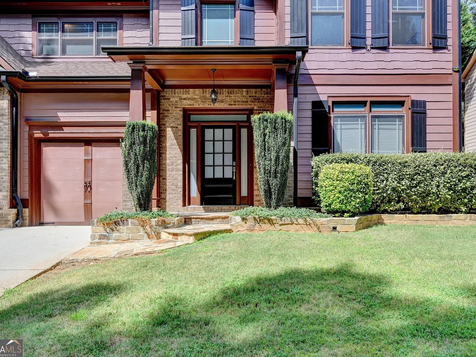 4 bed, 3.0 bath, 3338 sqft, $3,800 — Photo 2