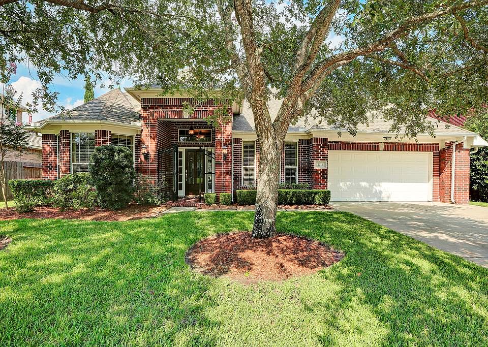 1st image of 2711 Pinebend Dr