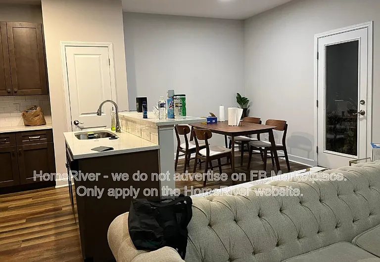 621 Northway Dr — Photo 2