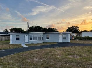 2776 Seminole Rd, Palm Springs, FL 33406