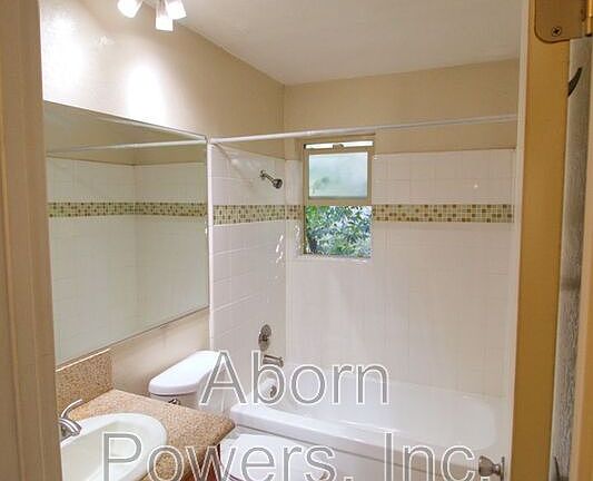 3rd image of 2608 T St APT 6
