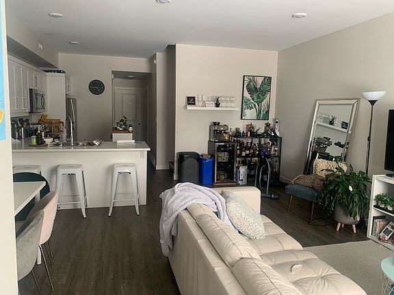 5th image of 100 Guay Ave