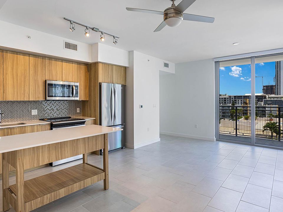 1st image of 2160 N Bayshore Dr #1E