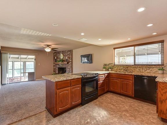 4th image of 57 Brentford Cir