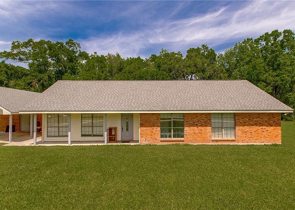 1st image of 301 Welch Dr