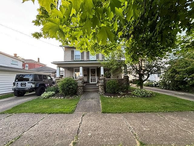 1st image of 316 9th St