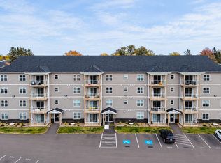 24 Gilbert Dr #107, Charlottetown, PE C1C 0W2