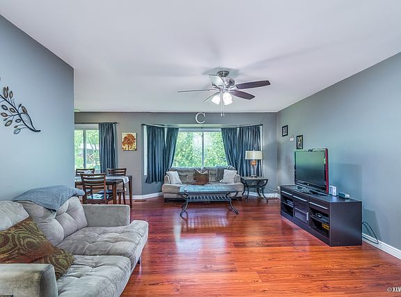 4th image of 3004 Roberts Dr APT 6