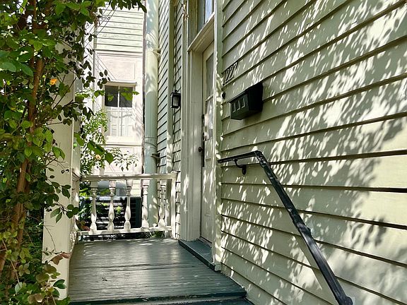 3rd image of 1227 Washington Ave