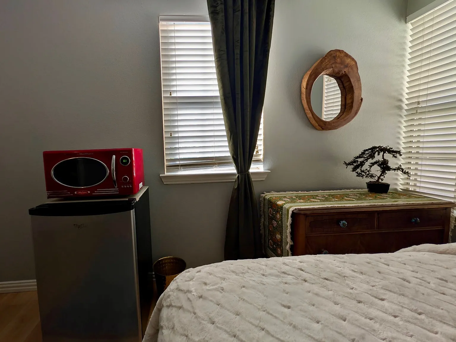 1 bed, 99 sqft, $1,200 — Photo 4
