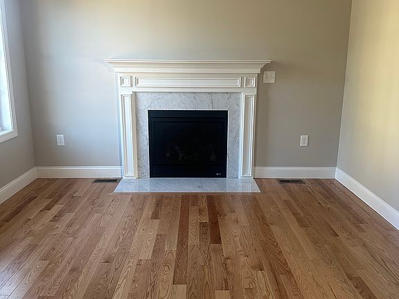 4th image of 5B Wellman Ave #5B