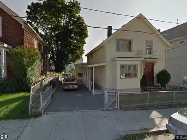191 Winthrop St, Fall River, MA 02721