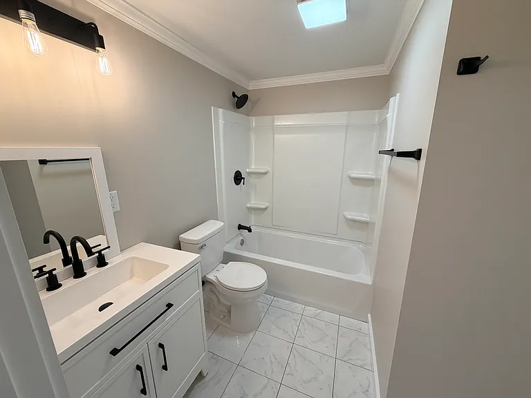 185 E Wilhemenia St — Photo 3