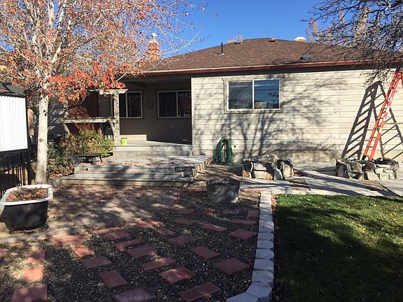 Front house (2000 sqft), Back of house