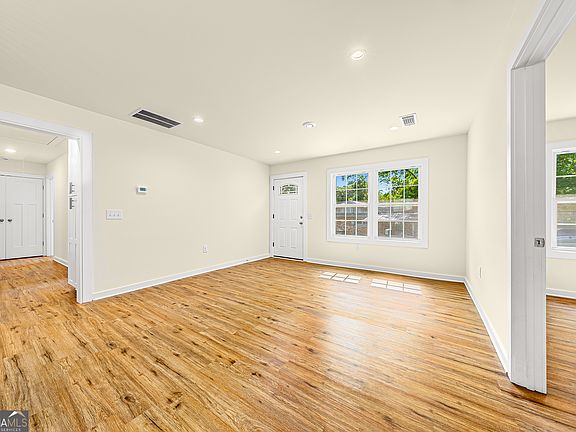 2nd image of 16 Elm St