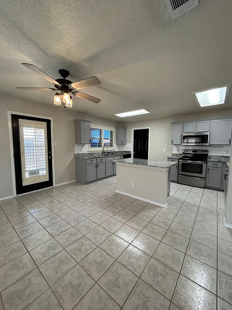 3 Bedroom home located in Plantation Oaks — Photo 4