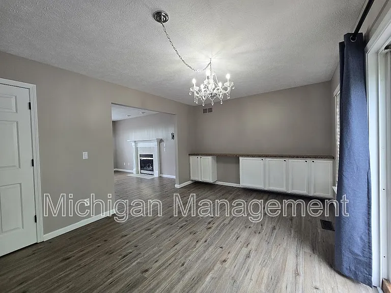 684 Glenlivet St — Photo 16