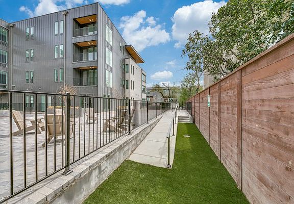 5th image of 5215 Capitol Ave #409
