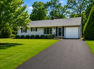 11 Timber Trl, Wethersfield, CT 06109