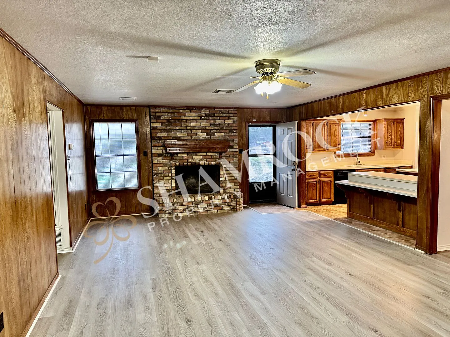 Spacious 3/2 in Lorena — Photo 3