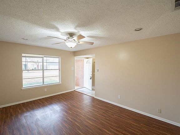 4th image of 2625 Cumberland Dr