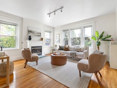 14 Radcliffe Rd APT 1, Allston, MA, 02134