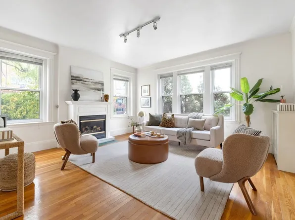 14 Radcliffe Rd APT 1, Allston, MA 02134