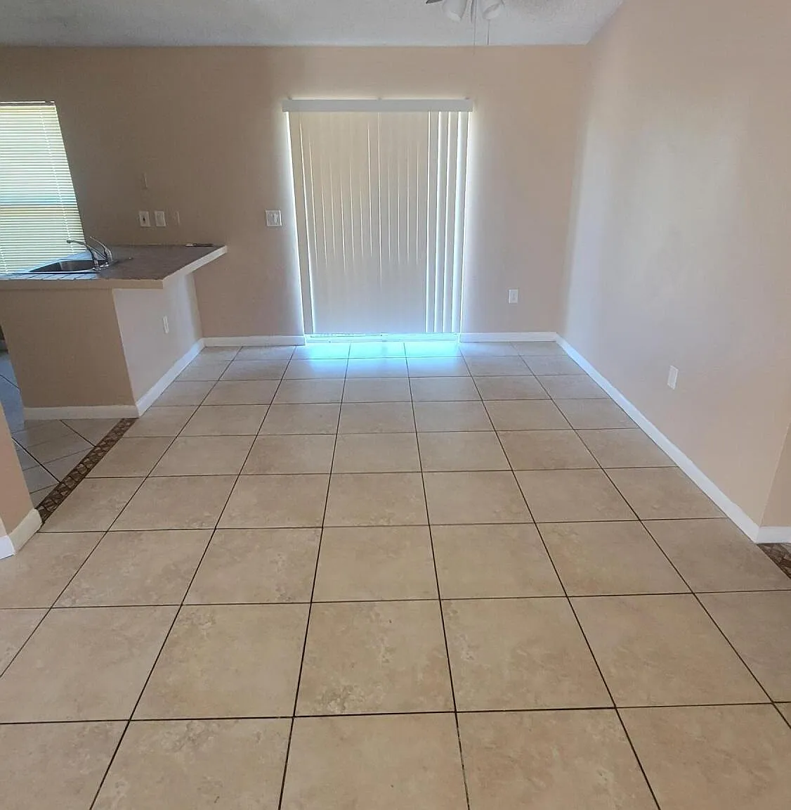 3 bed, 2.0 bath, 1344 sqft, $1,800 — Photo 3