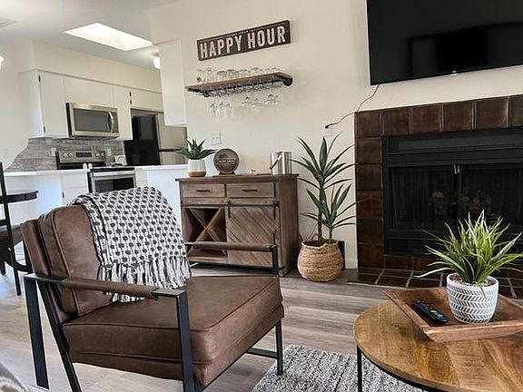 Gas fireplace