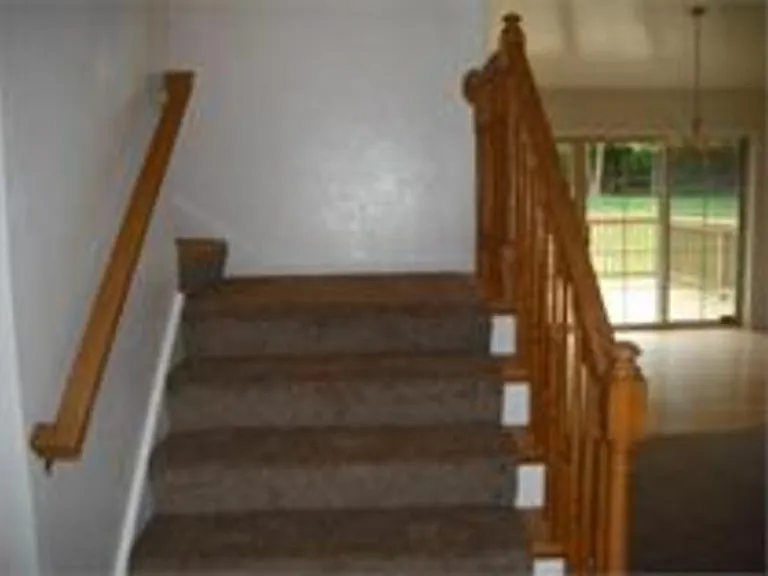 2652 Maple Hills Dr — Photo 2