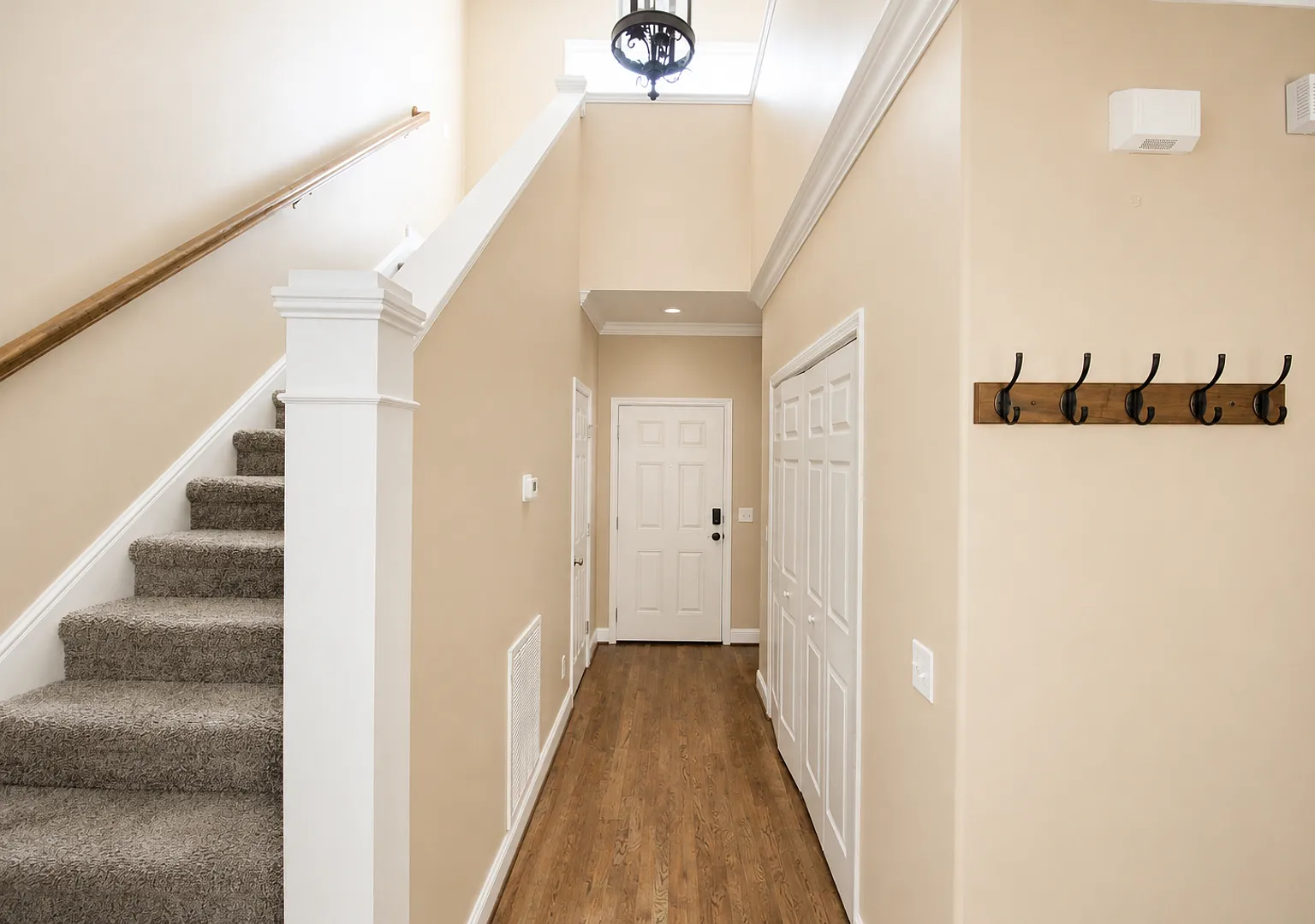 2-Bedroom Townhome with Private Patio in the Heart of Cookeville — Photo 2