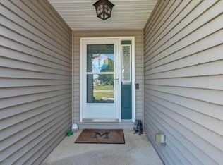 2189 Farm Valley Rd, Adrian, MI 49221