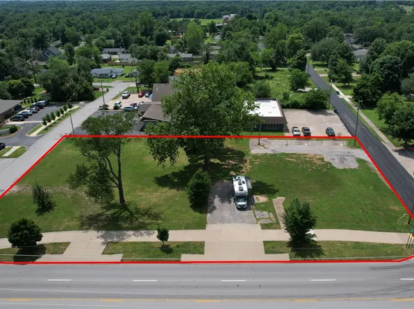 803 N Walton Blvd #1, Bentonville, AR 72712