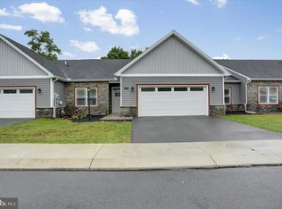 131 Cardinal Dr, Shippensburg, PA 17257