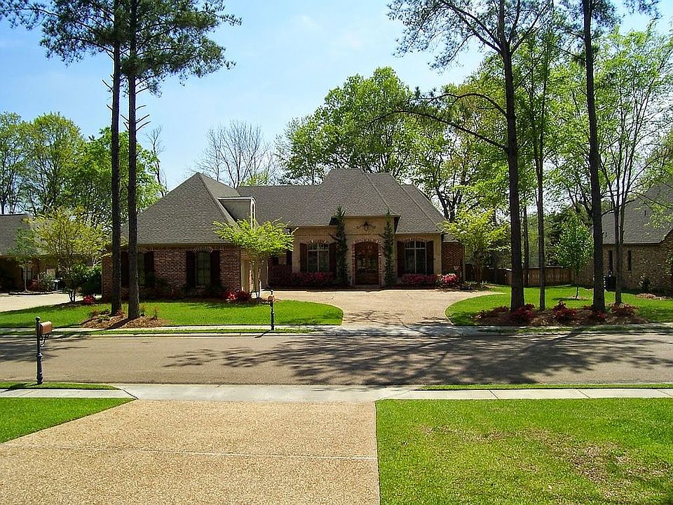 2nd image of 209 Autumn Brook Ct