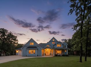 902 Waters Edge Dr, Corsicana, TX 75109