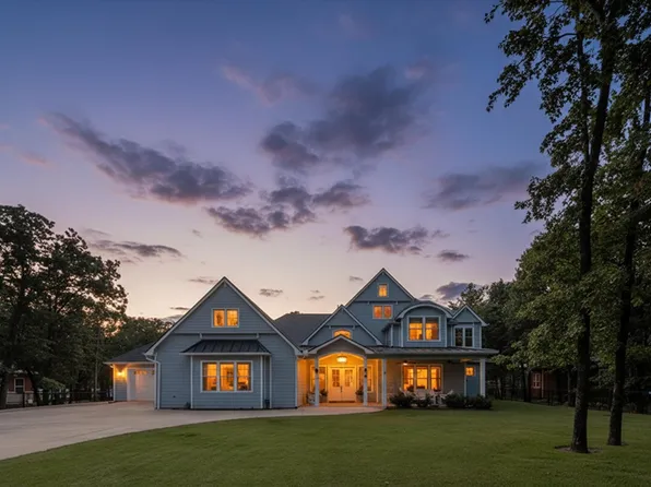 902 Waters Edge Dr, Corsicana, TX 75109