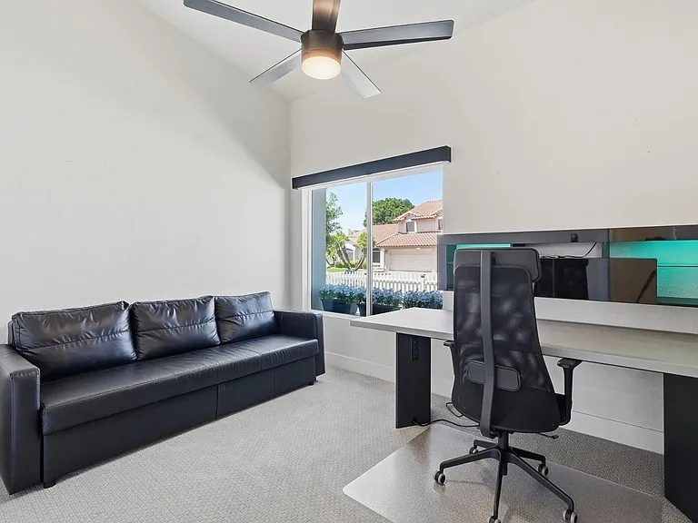 5623 E Claire Dr — Photo 28