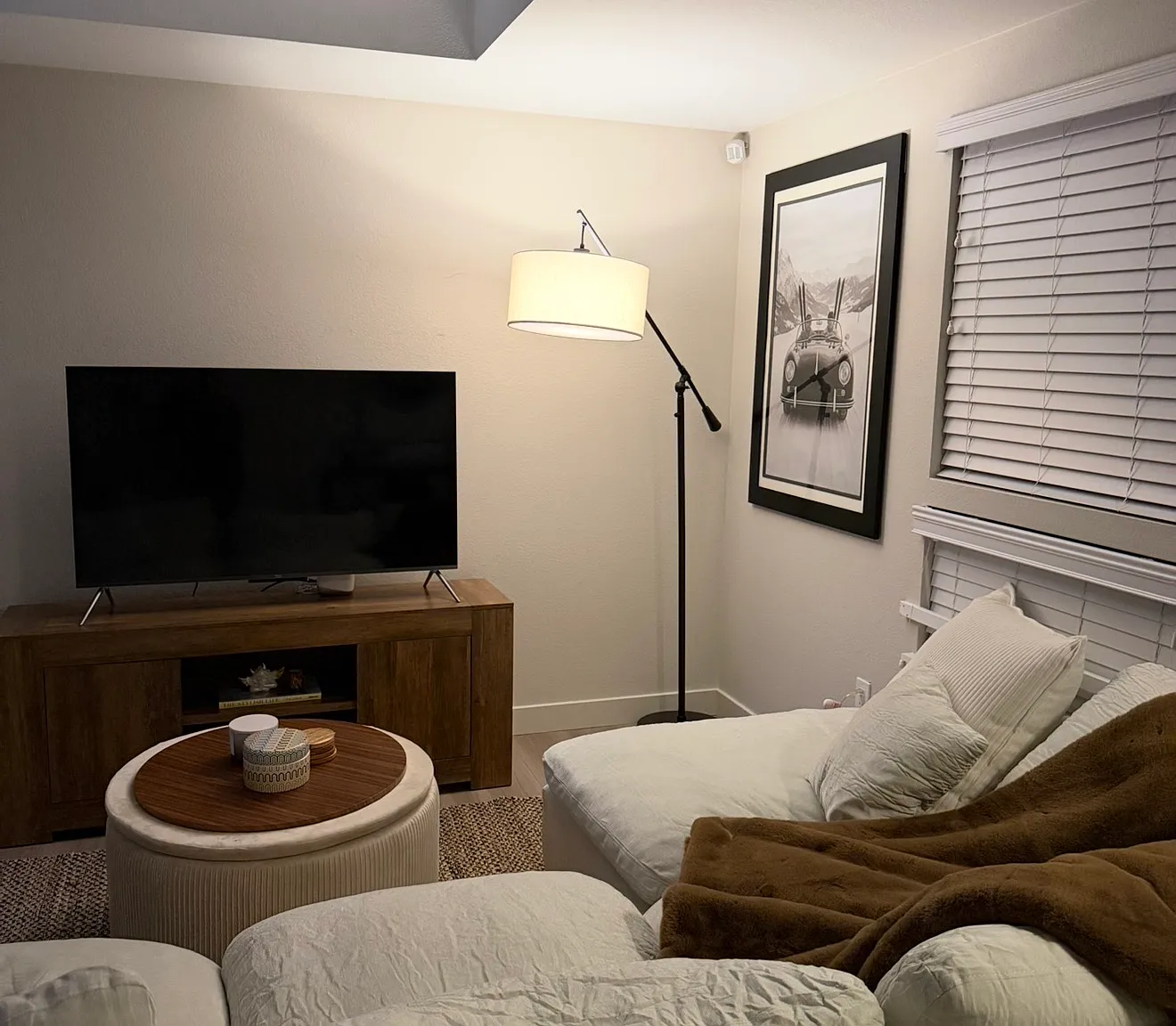 2 bed, $3,425 — Photo 1