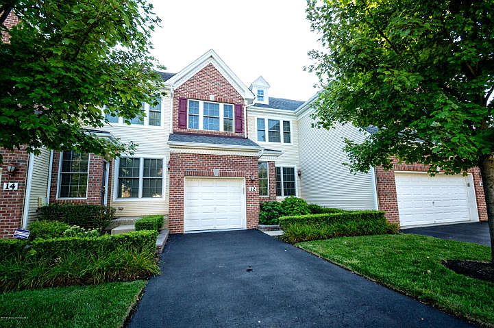 1st image of 12 Inwood Dr