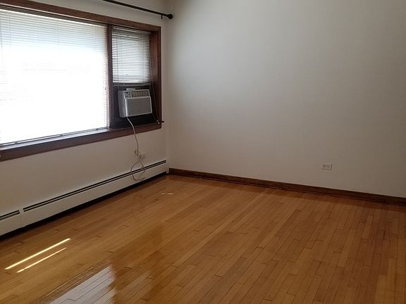 2nd image of 1633 Harlem Ave #Gw