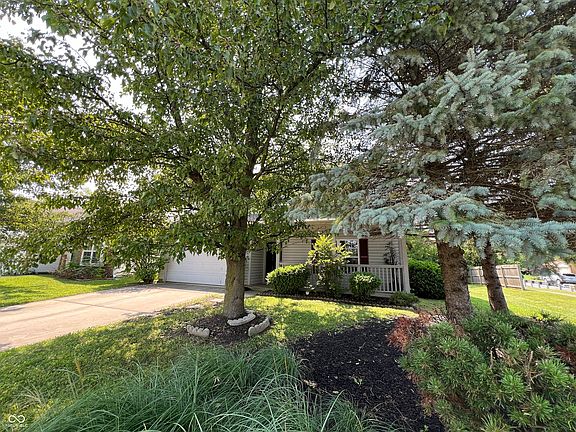 3rd image of 9245 Dry Creek Dr