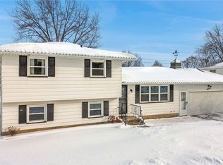 18 Capri Dr, Rochester, NY 14624
