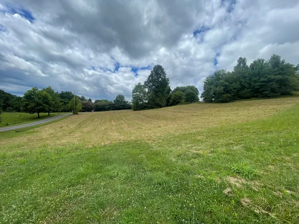 9 & 10 Bond Hill Rd, Barbourville, KY 40906